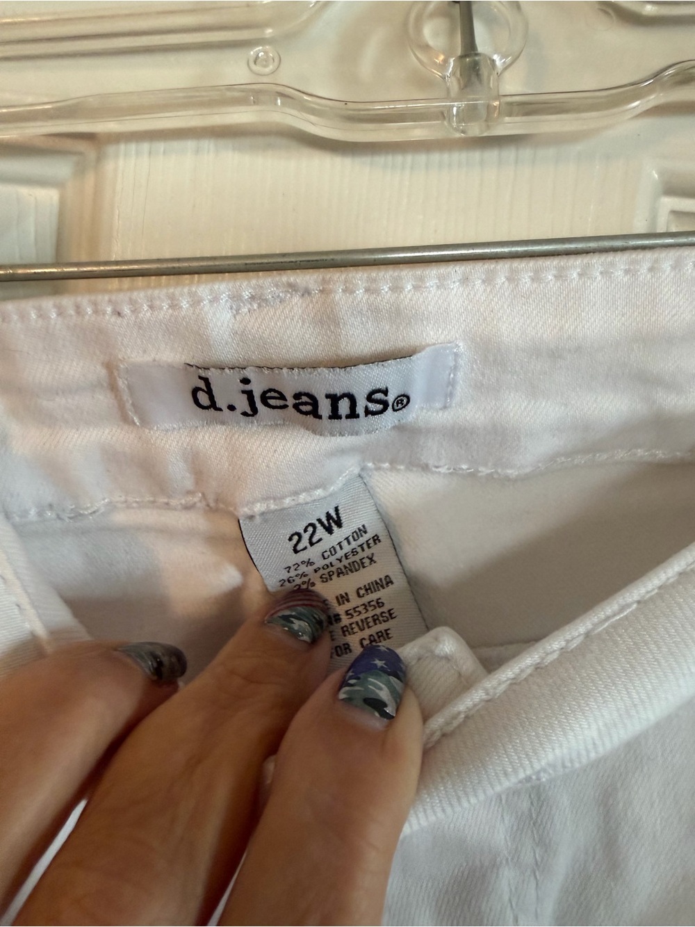 d. jeans White Denim Capris - Picture 3 of 3
